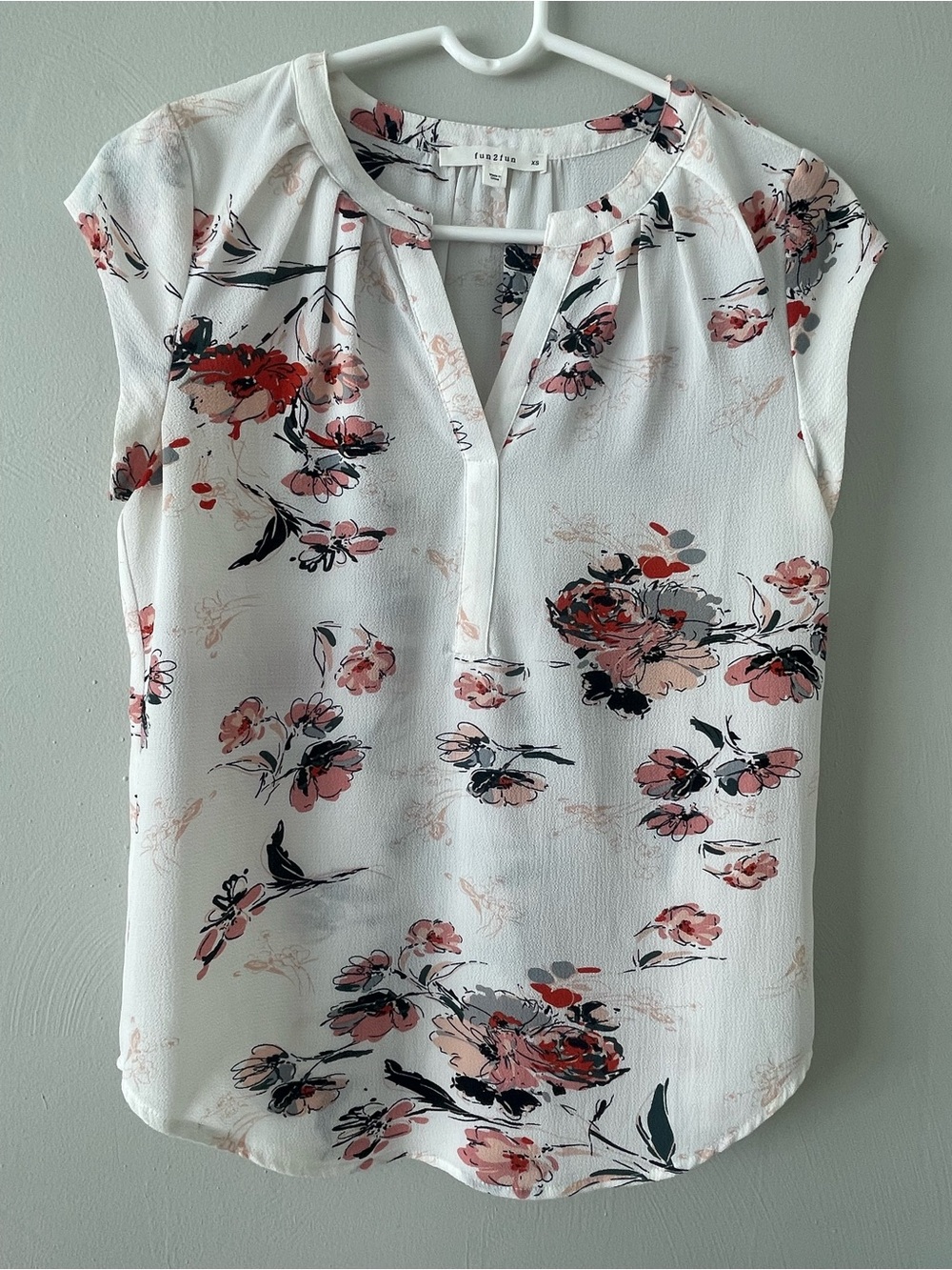 fun 2 fun White Floral Split-Neck Cap-Sleeve Blouse with Pink and Black Accents